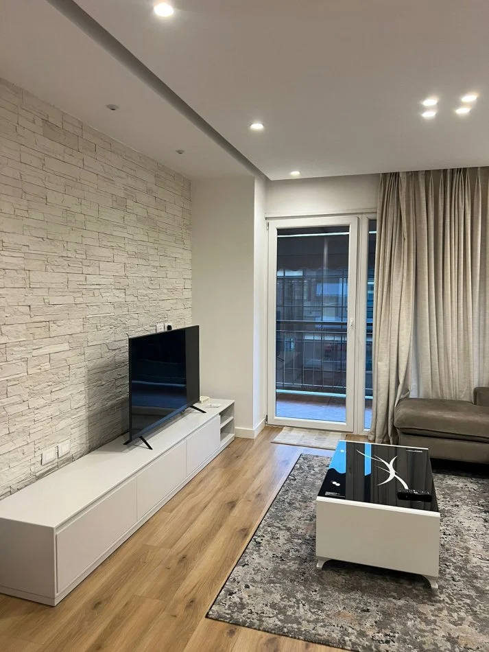 Tirane, jepet me qera apartament 2+1 Kati 6, 100 m² 950 € 