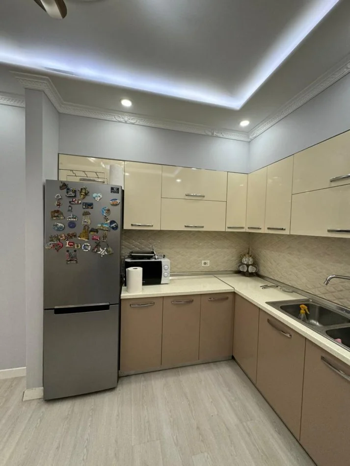 Tirane, jap me qera apartament 2+1 Kati 6, 95 m² 550 € (Astir)