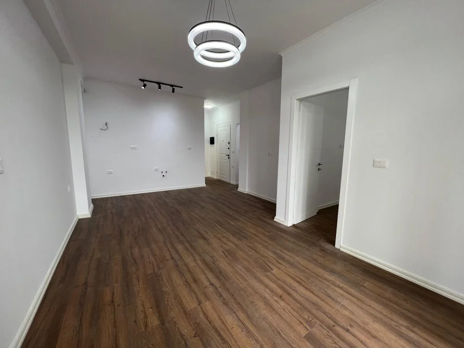 Tirane, shes apartament 1+1+Aneks+Ballkon Kati 4, 63 m² 119.000 € (Kopshti Botanik)