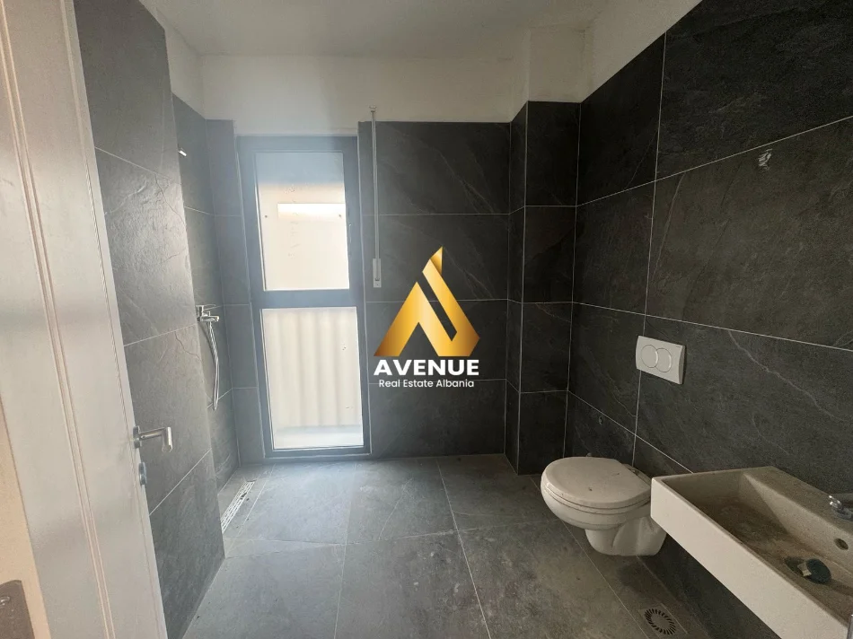 APARTAMENT 3+1+2 TUALETE + 2 BALLKONE  PER SHITJE TEK BULEVARDI I RI, ELBAVO REZIDENCE, TIRANE