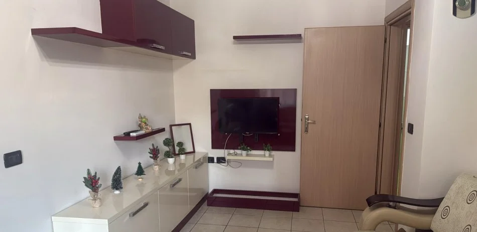 Tirane, jepet me qera apartament 2+1+Ballkon Kati 6, 90 m² 450 € (Astir)