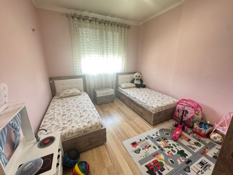 Tirane, jepet me qera 2+1 , 500 € (Unaza e Re)