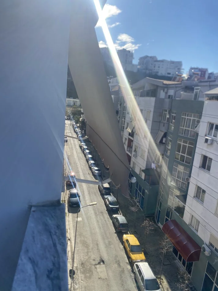 Tirane, shitet apartament 1+1 Kati 4, 74 m² 54.000 € (Fresk(Thesari))