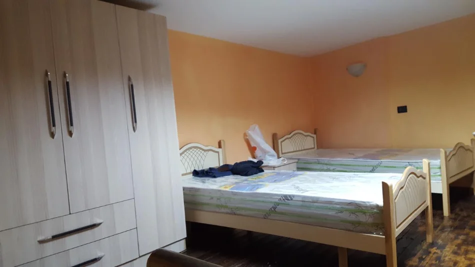 Tirane, jap me qera apartament duplex Dublex Kati 1, 35 m² 400 € (Rruga, Budi)