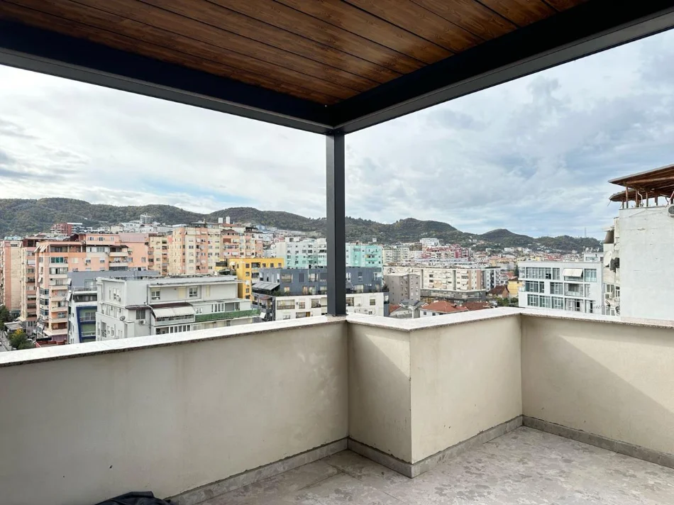 Tirane, shitet apartament duplex 2+1+Ballkon Kati 9, 178 m² 350.000 € 