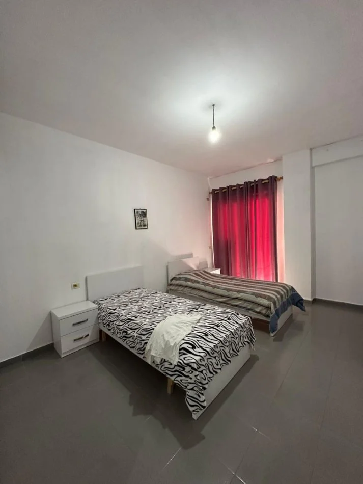Tirane, shitet apartament 2+1+Ballkon Kati 7, 129 m² 160.000 € (Yzberisht)