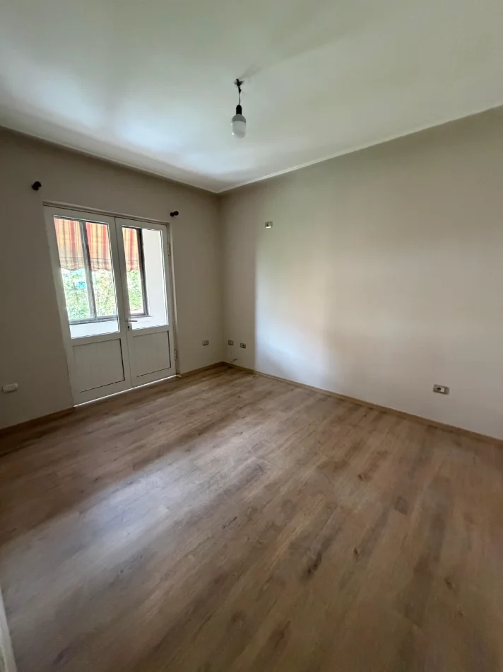Tirane, shitet apartament 2+1 Kati 3, 68 m² 160.000 € (rruga e kavajes , 21 dhjetori)