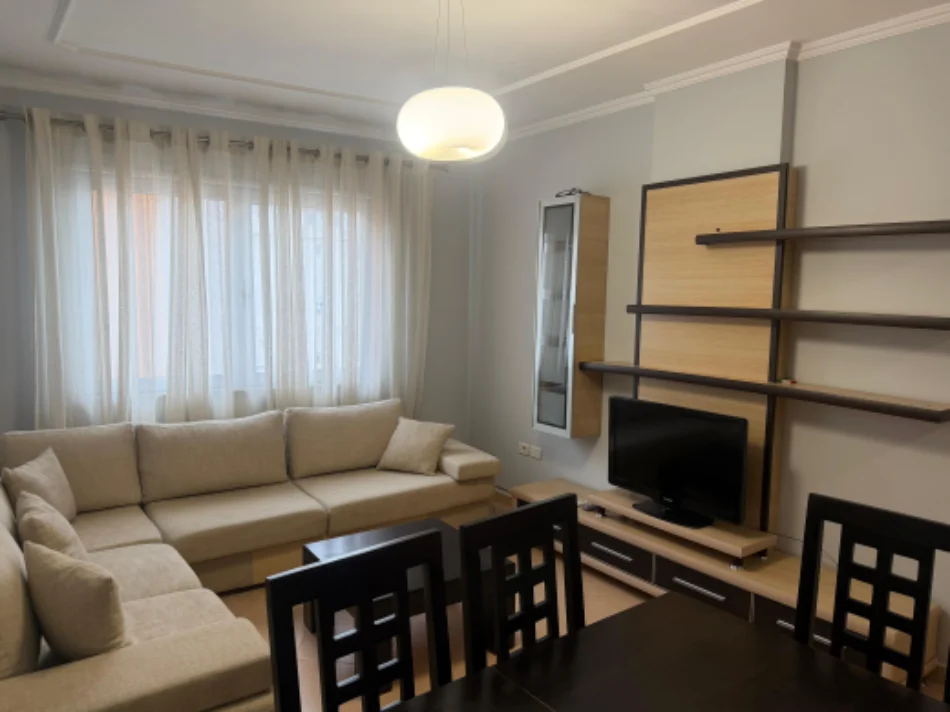 Tirane, jepet me qera apartament 1+1 Kati 5, 64 m² 500 € (Prokuroria tek Mine Peza)