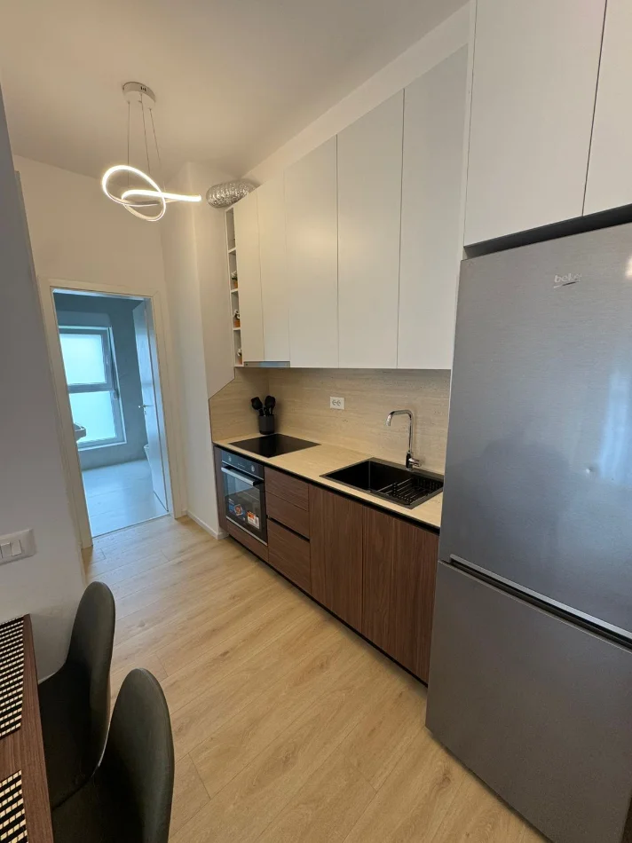 Tirane, jepet me qera apartament 1+1+Ballkon Kati 6, 42 m² 400 € (Rruga Pasho Hysa)