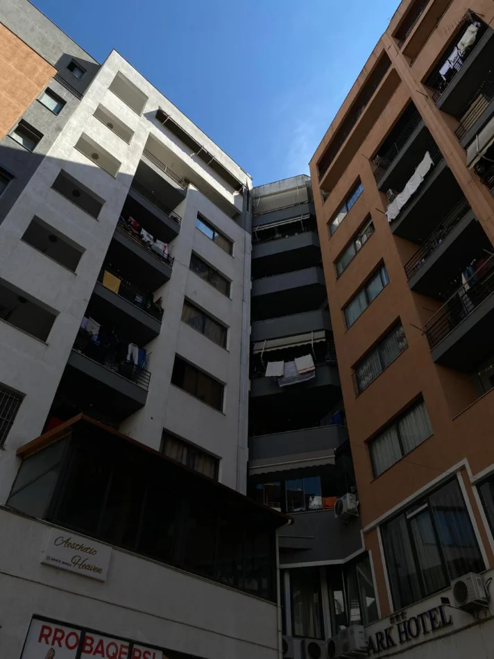 Tirane, shitet apartament 2+1 Kati 4, 121 m² 182.000 € 