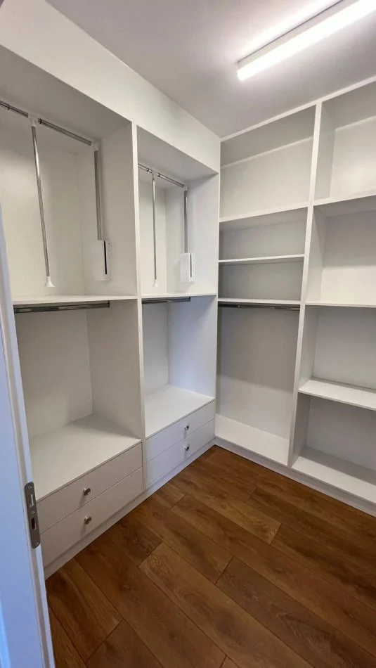 Tirane, jepet me qera apartament 2+1 Kati 2, 1 m² 550 € (Sauk)