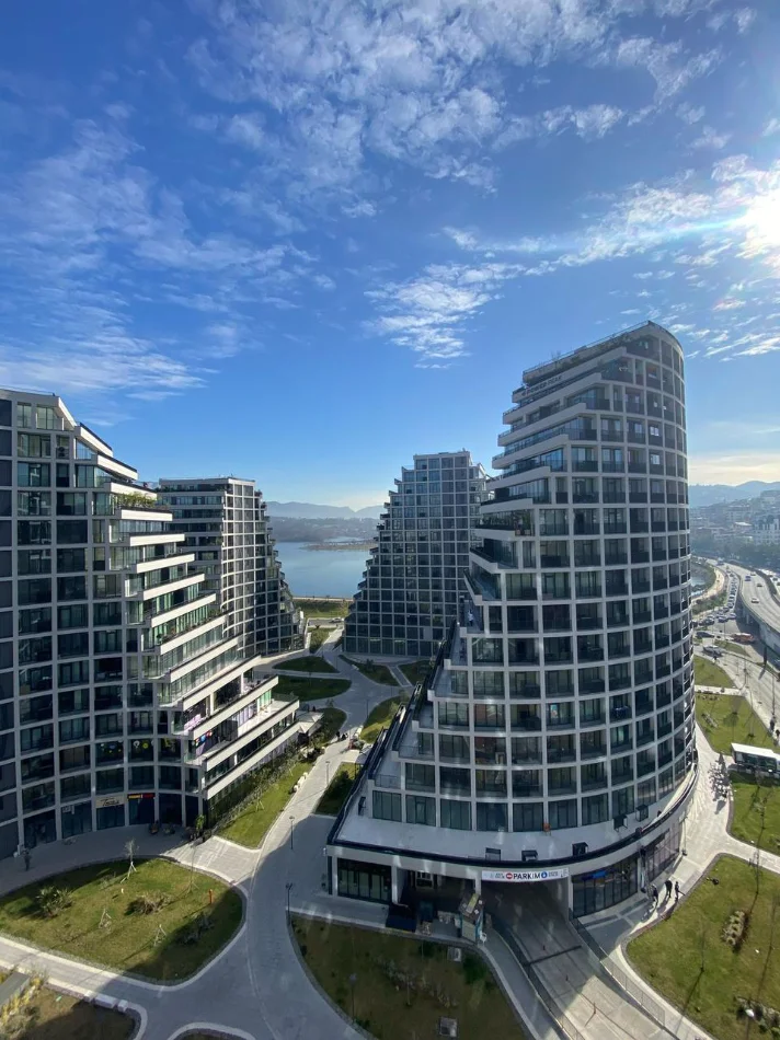 Tirane, jepet me qera zyre Kati 2, 90 m² 1.000 € (liqeni artificial)