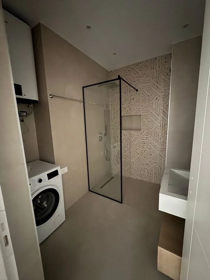 Tirane, jepet me qera apartament 2+1+Ballkon Kati 1, 85 m² 800 € (Kodra e Diellit)