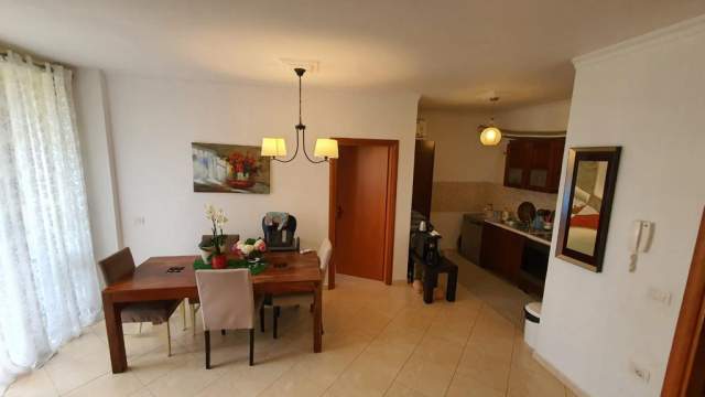 Tirane, shitet apartament 2+1+A+BLK Kati 1, 121 m² 93.000 Euro (Fresk, Tirana)