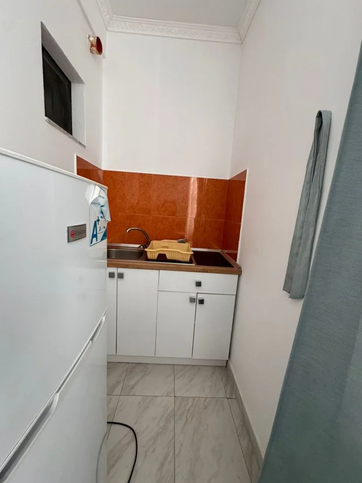 Durres, jepet me qera bar-resorant Kati 4, 540 m² 40.000 € (Golem)