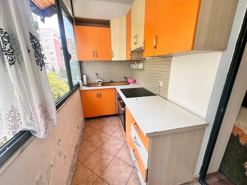 Tirane, jepet me qera 2+1+Ballkon Kati 2, 115 m² 550 € (Don Bosco)