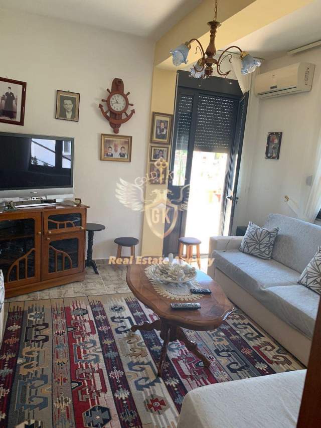 Durres, shes Vile 3 Katshe Kati 3, 289 m² 130.000 Euro (Lagjia Re Rruga)