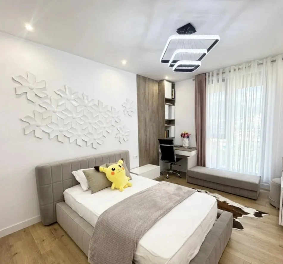 Tirane, shes apartament 3+1+Aneks+Ballkon Kati 8, 156 m² (Porcelan)