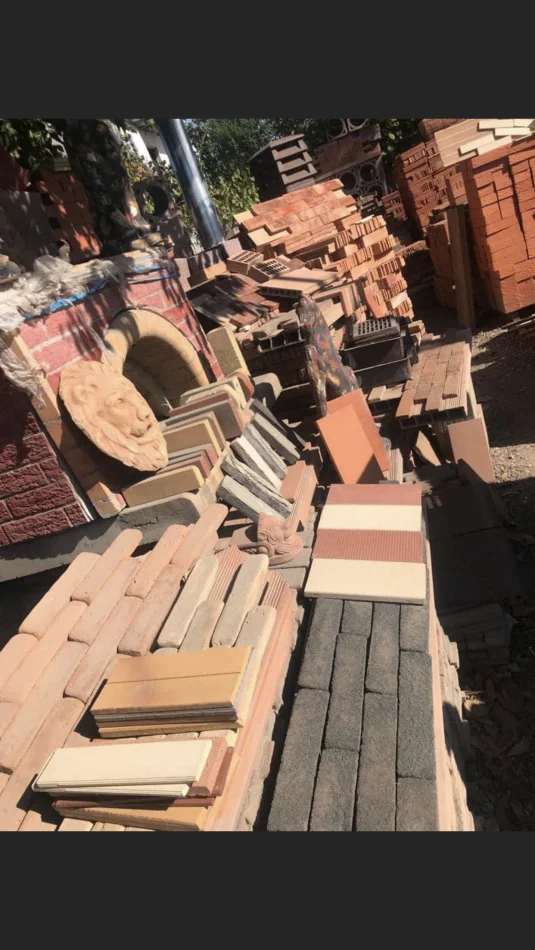 Tirane, shes Tulla shamat, Tulla balte, Tulla xhami, 10 €