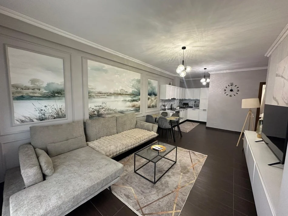 Tirane, jepet me qera apartament 2+1 Kati 7, 120 m² 1.000 € (Zogu zi)