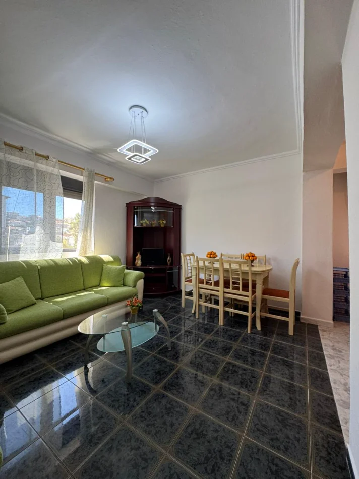 shitet apartament 2+1 , (Spitali)
