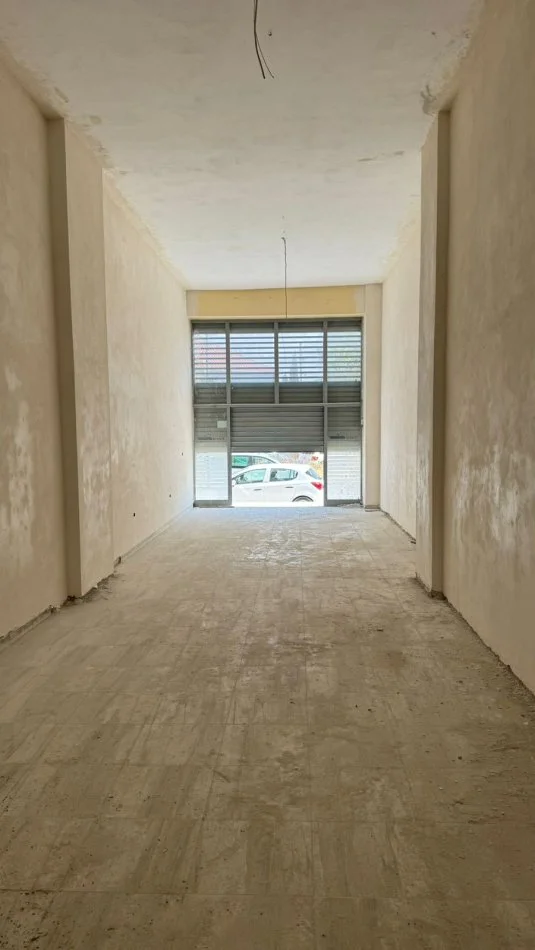 Durres, shitet dyqan Kati 1, 72 m² 72.000 € (ISH URT DURRES!)