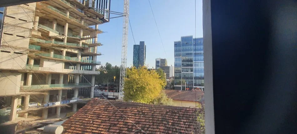 Tirane, jepet me qera zyre Kati 4, 160 m² 1.200 € (qnder)