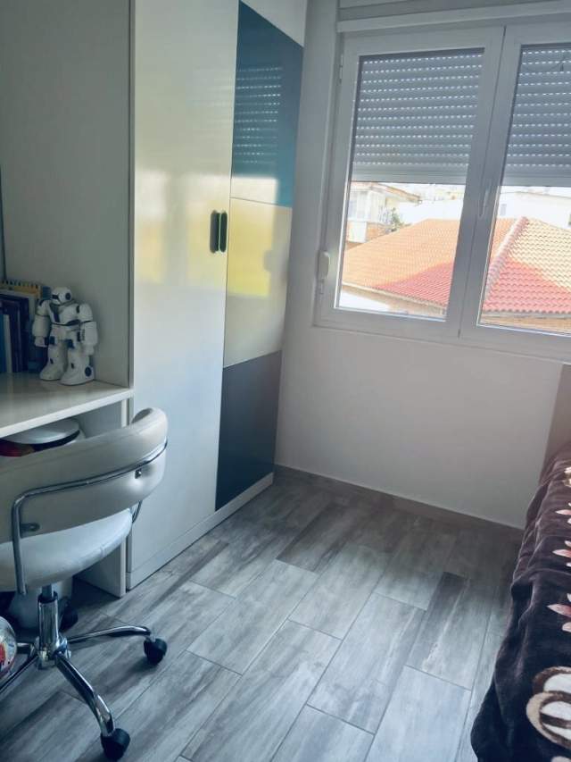 Tirane, jepet me qera apartament 2+1 Kati 4, 64 m² 700 Euro