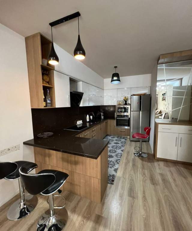 Tirane, jepet me qera apartament 3+1+BLK Kati 9, 121 m² 600 Euro (Rruga Don Bosko)