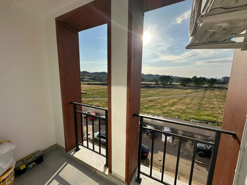 Tirane, jepet me qera apartament 1+1+Ballkon Kati 2, 66 m² 500 € (Rruga Sokrat Miho)