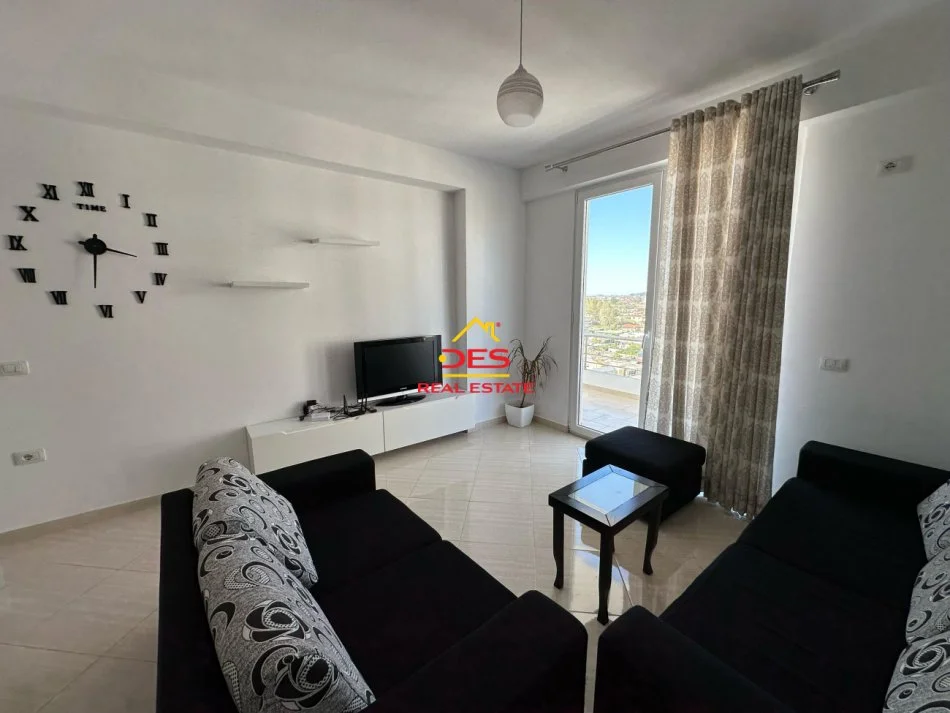 Vlore, jepet me qera apartament 2+1+Ballkon Kati 7, 108 m² 500 € (Rr Sazani)
