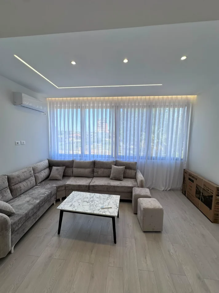 Durres, jepet me qera apartament 3+1 Kati 3, 150 m² 500 € (Shkozet,Durres)