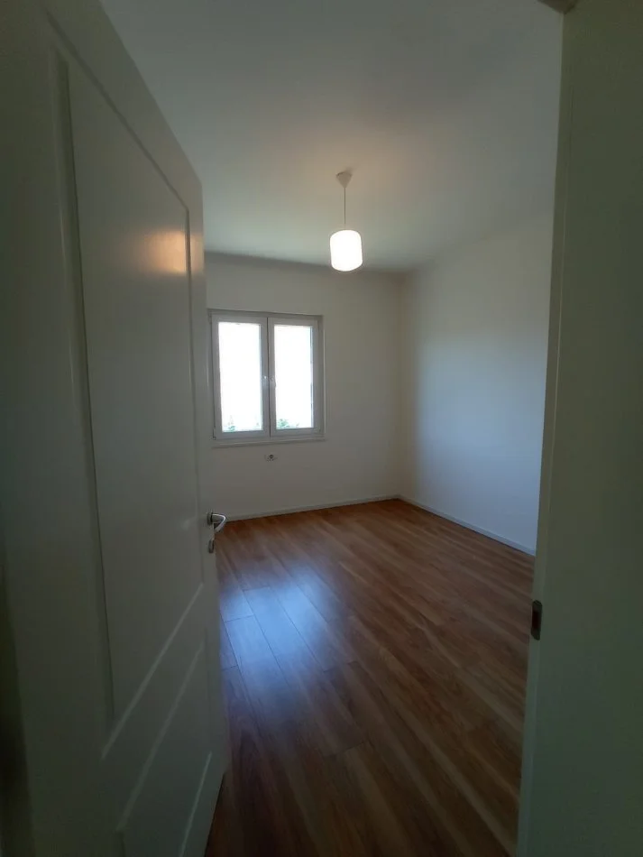 Tirane, shitet apartament 4+1+Aneks+Ballkon Kati 2, 354 m² 500.000 € (Lunder)