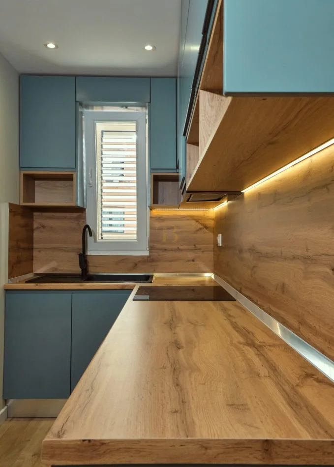 Tirane, jepet me qera apartament 1+1+Ballkon Kati 5, 44 m² 800 € (Blloku)