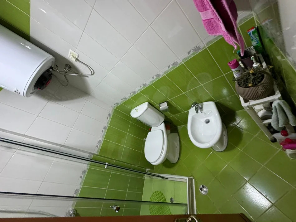 Tirane, shitet apartament 2+1 , 78 m² 