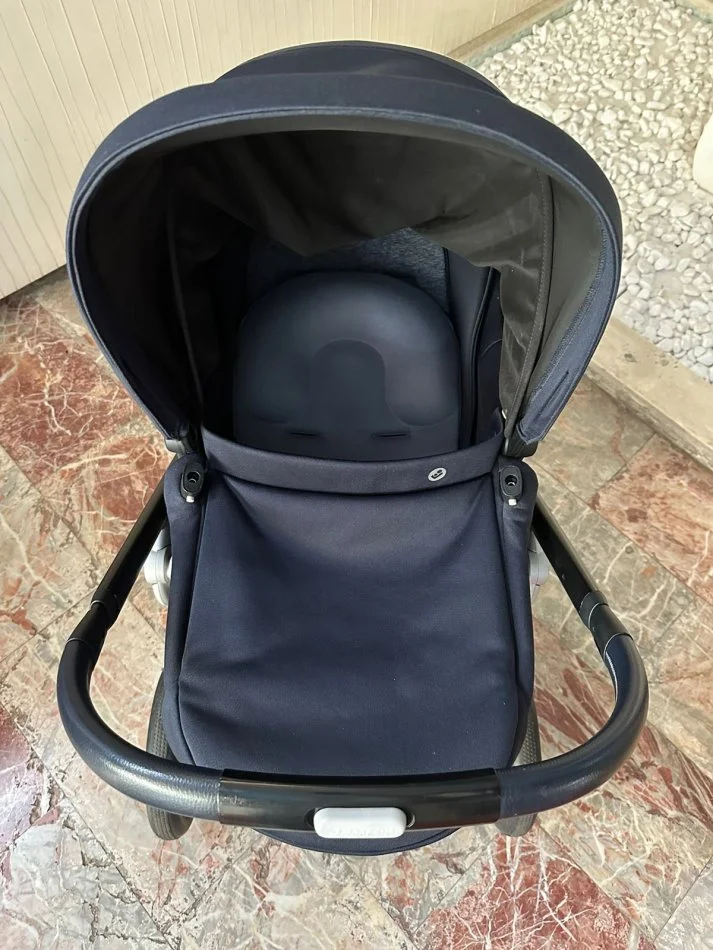 Tirane, Shes karroce Maxi Cosi Lila