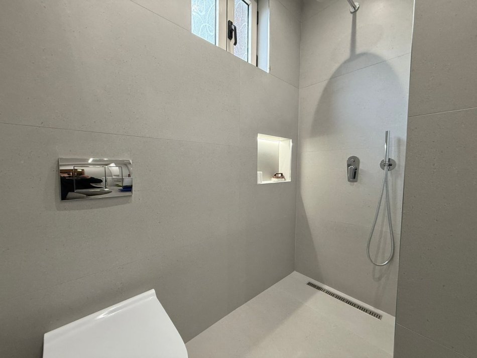 Tirane, jepet me qera apartament 2+1 Kati 2, 110 m² 800 € (Myslym Shyri)