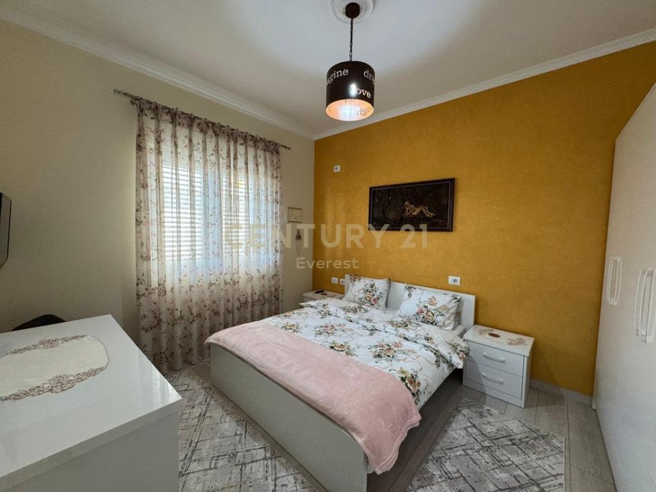Tirane, jepet me qera apartament 2+1 Kati 2, 105 m² 600 € (Prane vilave gjermane)