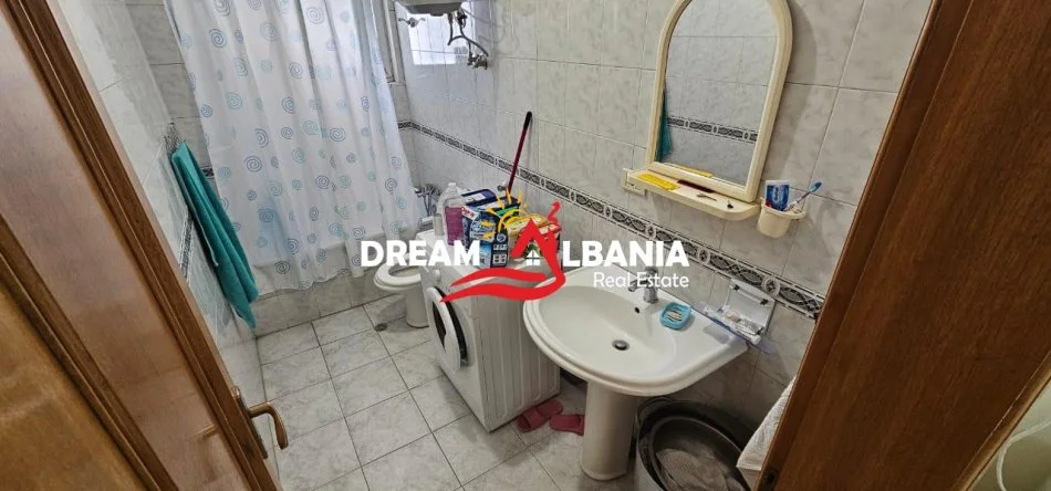 Tirane, jepet me qera apartament 2+1 Kati 9, 100 m² 520 € (Rruga Dritan Hoxha, Laprake)