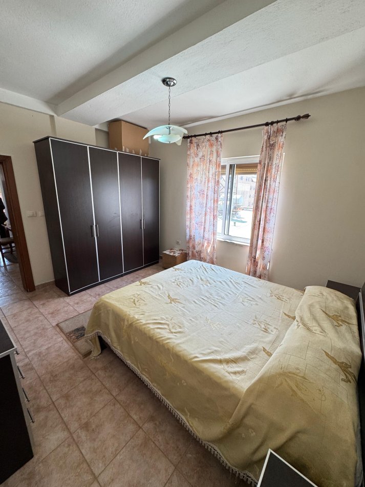 Tirane, jepet me qera apartament 1+1 Kati 5, 70 m² 550 € (bllok , sheshi willson)
