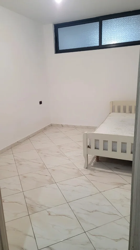 Tirane, jap me qera apartament 2+1 Kati 1, 75 m² 350 € (Astir)
