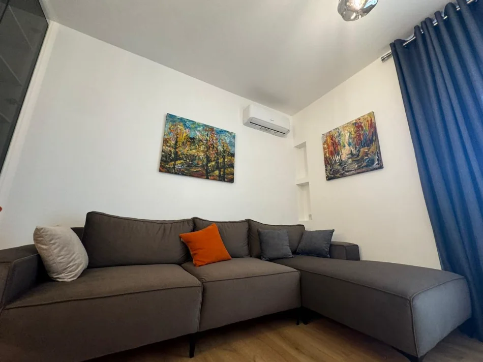 Tirane, shitet apartament 2+1 , 71 m² 165.000 € (Laprake)