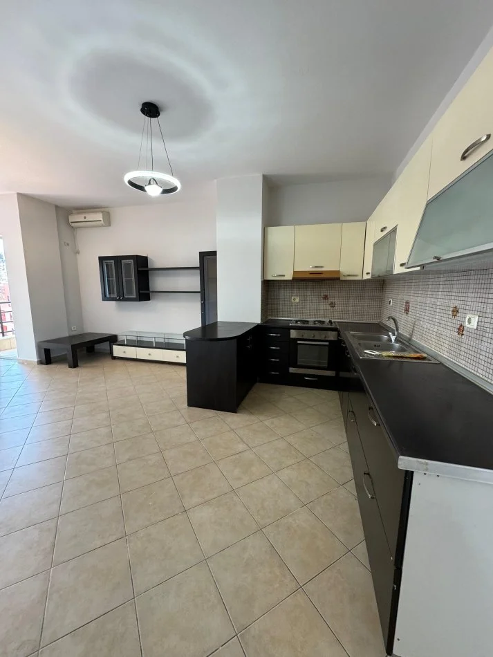 Tirane, shes apartament 2+1 Kati 3, 91 m² 165.000 € (Kodra e Diellit)