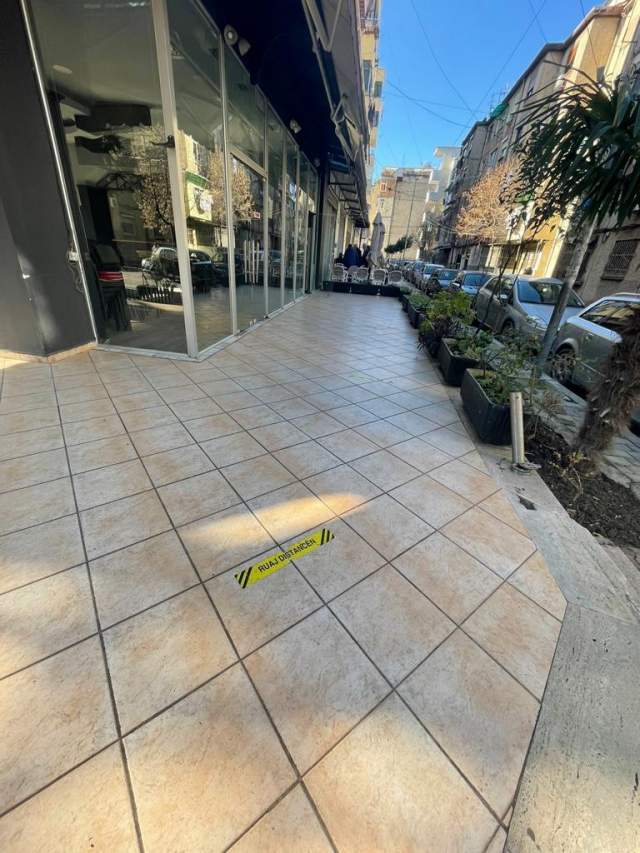 Tirane, jepet me qera lokal Kati 0, 200 m² 1.000  (Bulevardi Bajram Curri)