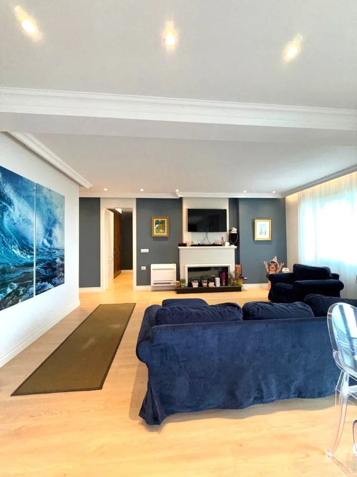 Durres, shitet apartament 3+1 , 133 m² (Gjiri Lalzit)