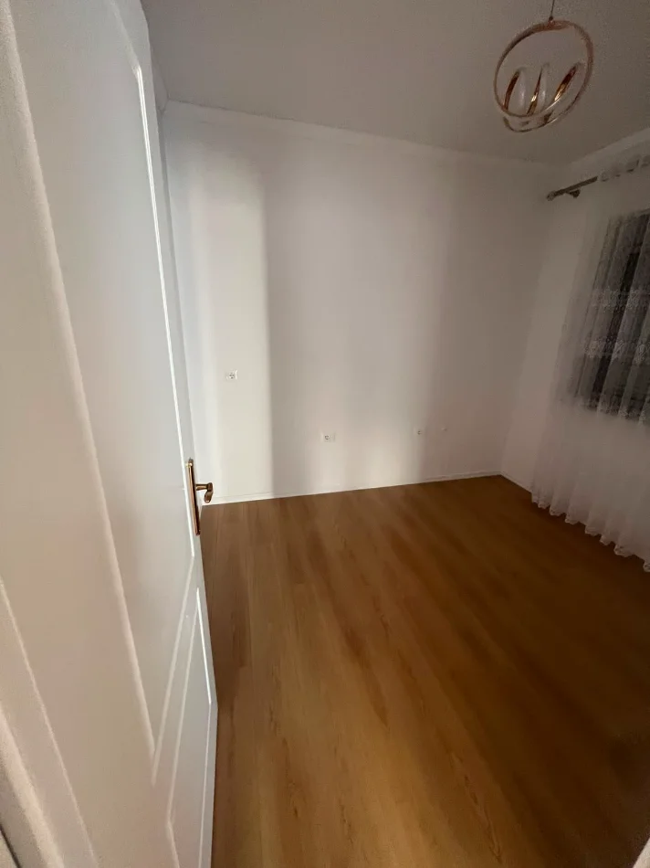 Tirane, shitet apartament 2+1 Kati 2, 78 m² 125.000 € (Fresku)