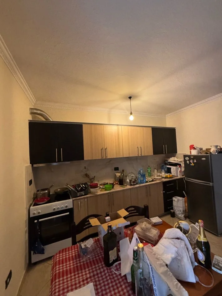 Tirane, jepet me qera apartament 1+1 Kati 11, 75 m² 450 € (rruga Qemal Stafa)