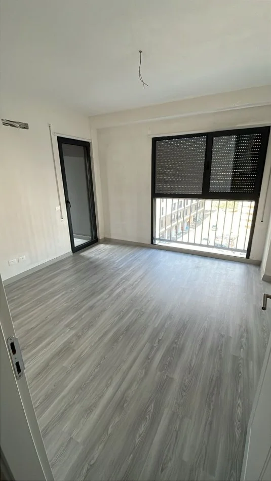 Tirane, shitet apartament 1+1 Kati 4, 87 m² 149.000 € (Filip Jano)