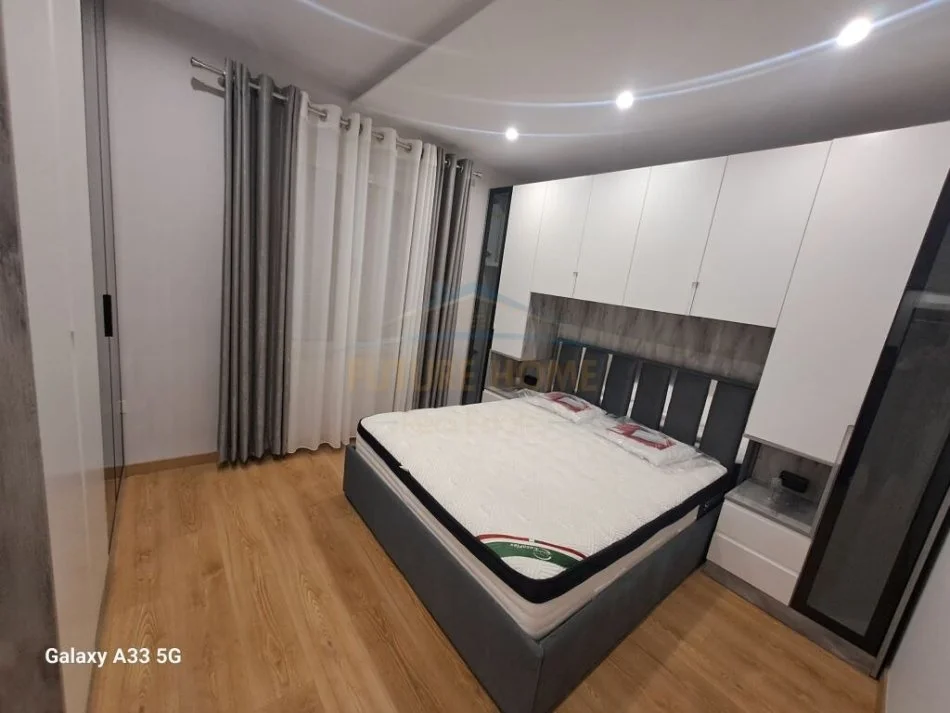 Tirane, jepet me qera apartament 2+1 Kati 3, 90 m² 650 € (Kodra e DIellit)