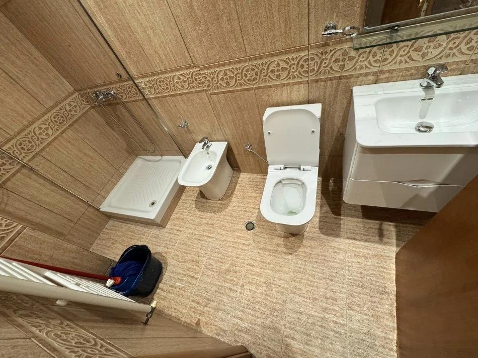 Tirane, jepet me qera apartament 2+1 Kati 8, 100 m² 800 € (Prane postes)